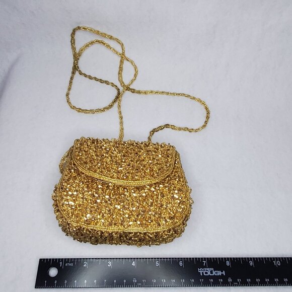 La Regale LTD Vintage Magnetic Close Gold Sequin and Beads Purse - Picture 10 of 16
